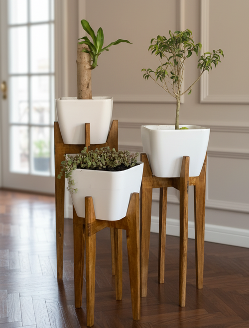 Set de 3 pedestales de madera sólida con maceteros incluidos de diseño nórdico artesanal